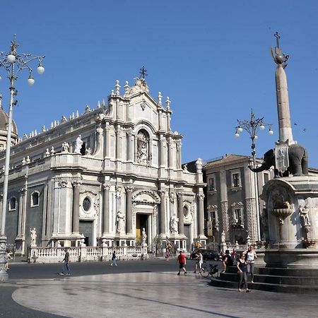 Casa Manzoni Apartment Catania Bagian luar foto
