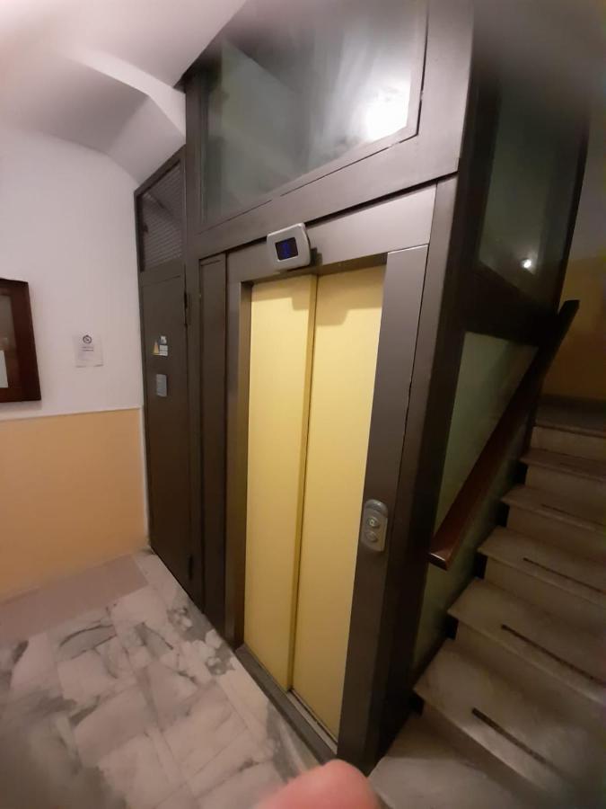 Casa Manzoni Apartment Catania Bagian luar foto