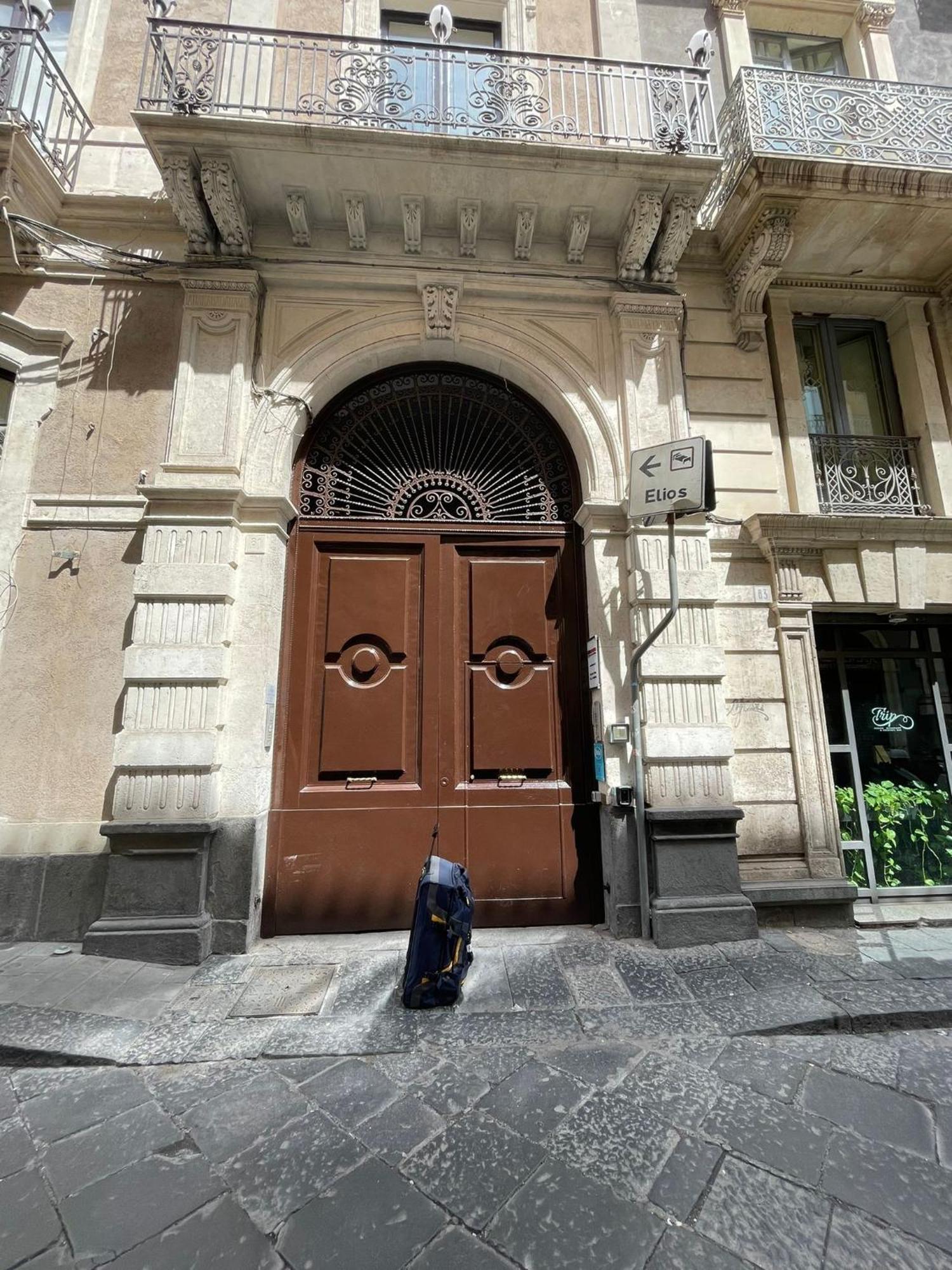 Casa Manzoni Apartment Catania Bagian luar foto