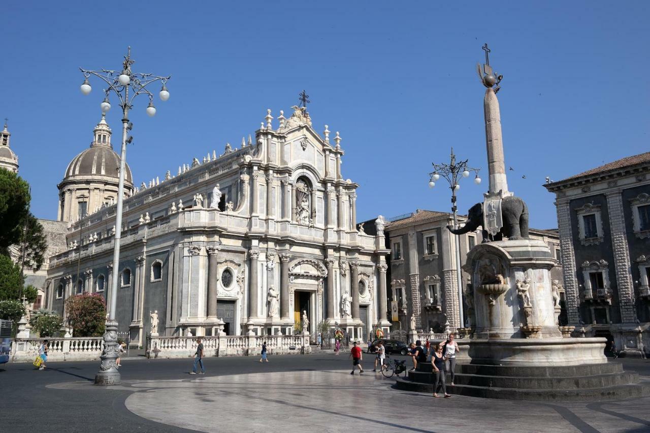 Casa Manzoni Apartment Catania Bagian luar foto